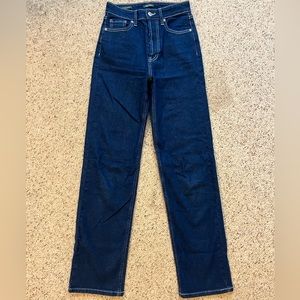 Dark blue wash straight leg jeans